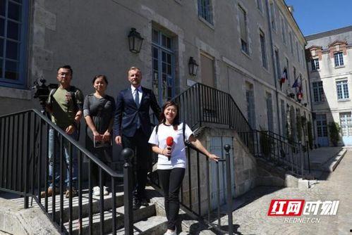 网红月亮公主的故事视频,穿越星际的奇幻之旅